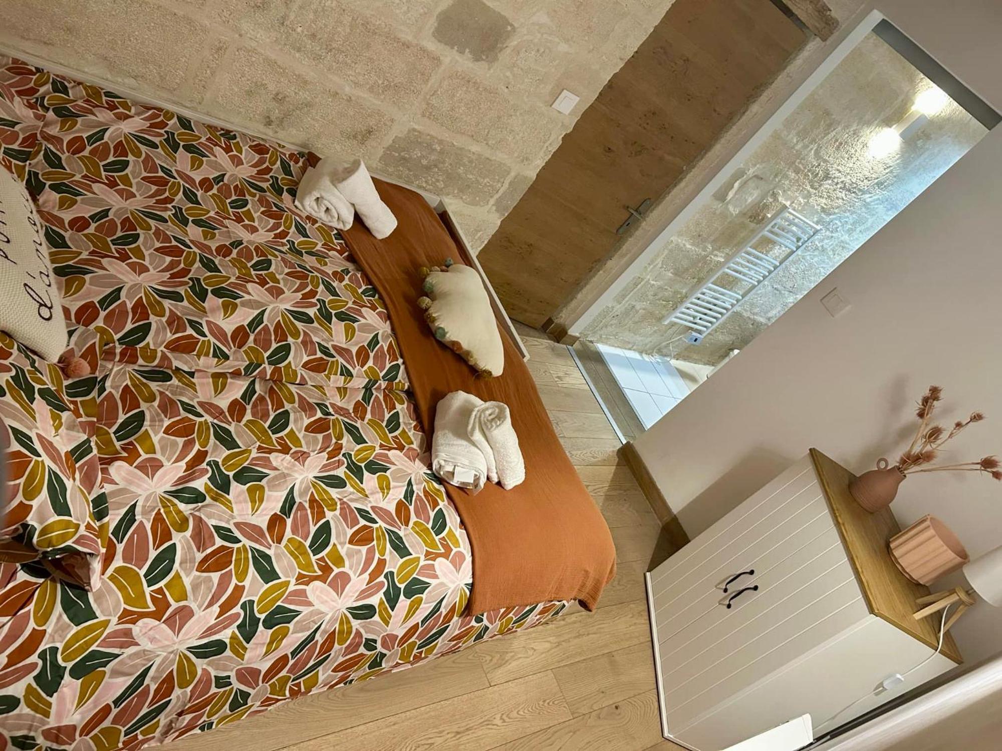 Centre Historique Et Ambiance Pittoresque Villeneuve-lès-Avignon Zewnętrze zdjęcie